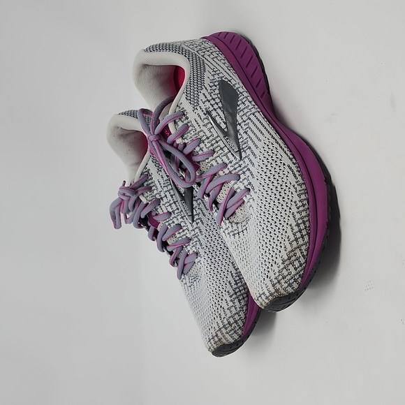 Brooks Shoes Brooks Revel 3 Womens Running Shoes Pink Grey Size 9